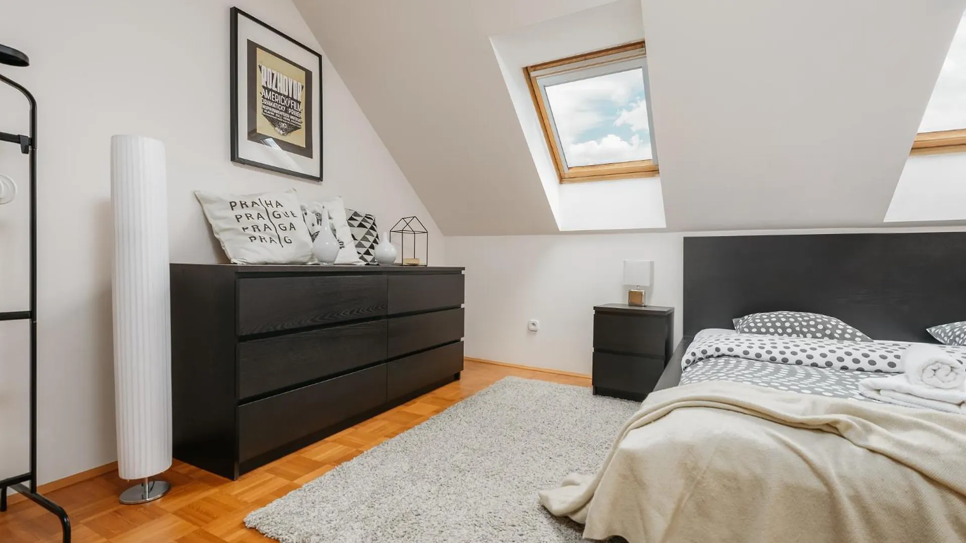 Roy 2 Bdr Apartment With Prague Castle View, Parking & Ac Czech Republic