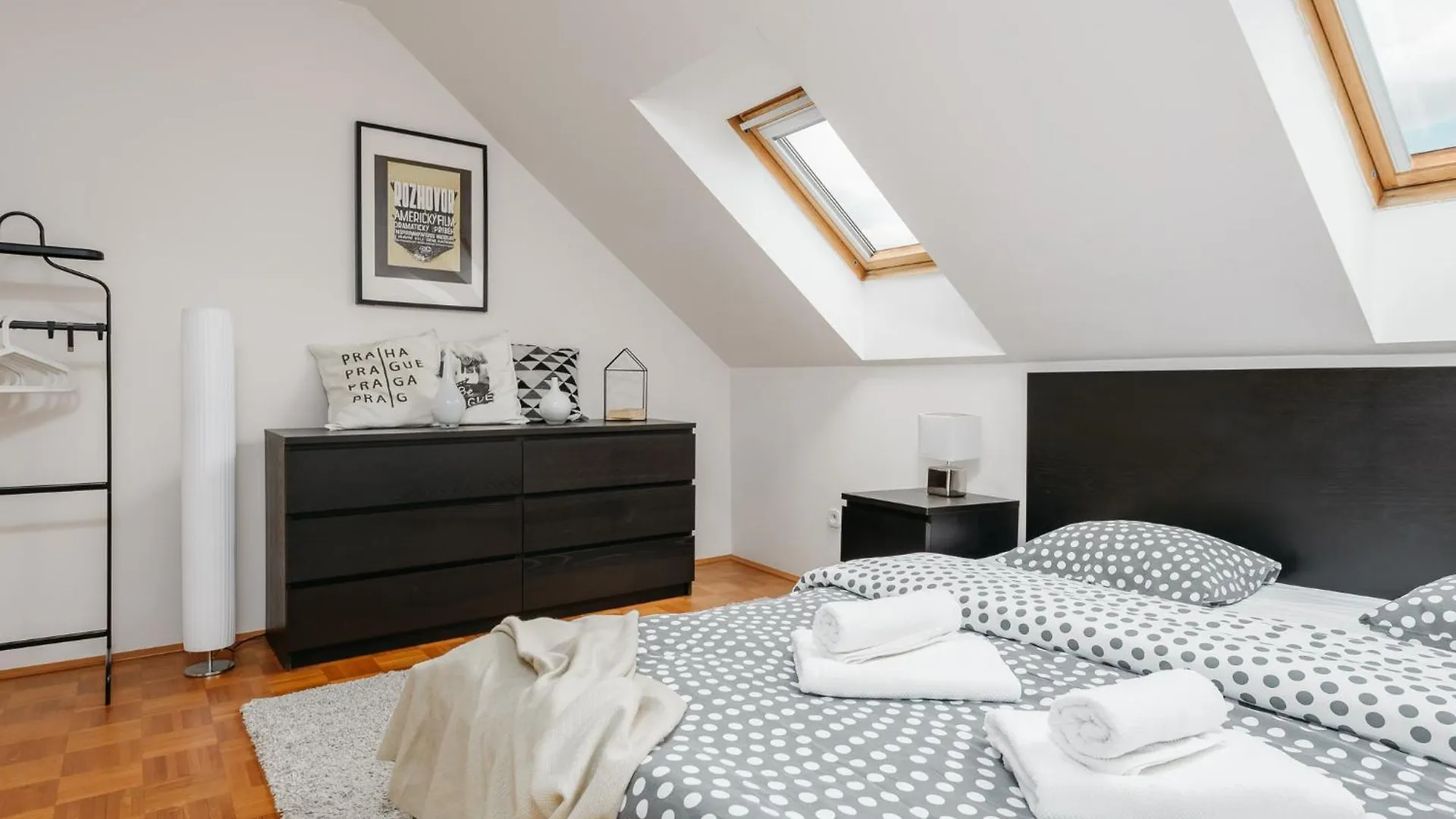 Roy 2 Bdr Apartment With Prague Castle View, Parking & Ac 0*,  Czech Republic